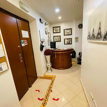 Kaydee Guesthouse ローマ エクステリア 写真