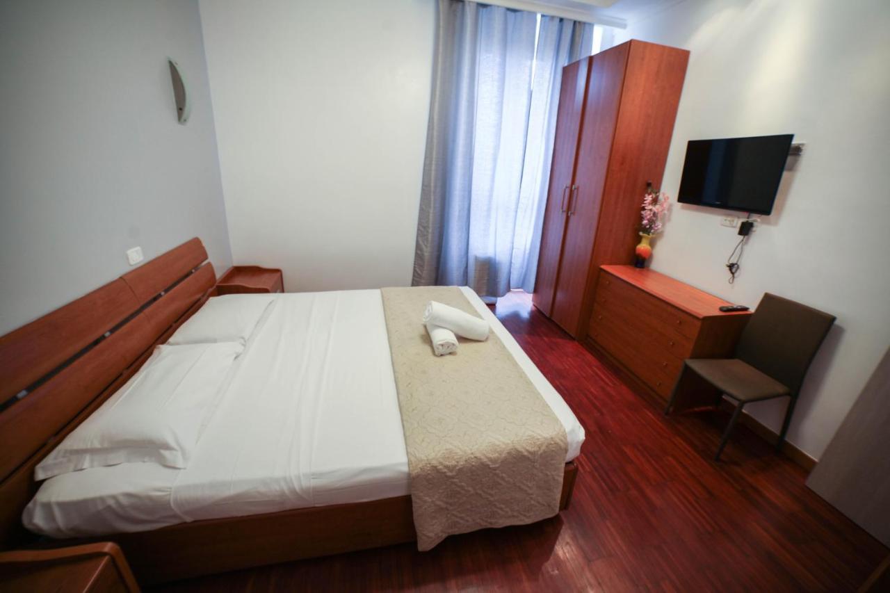 Kaydee Guesthouse ローマ エクステリア 写真