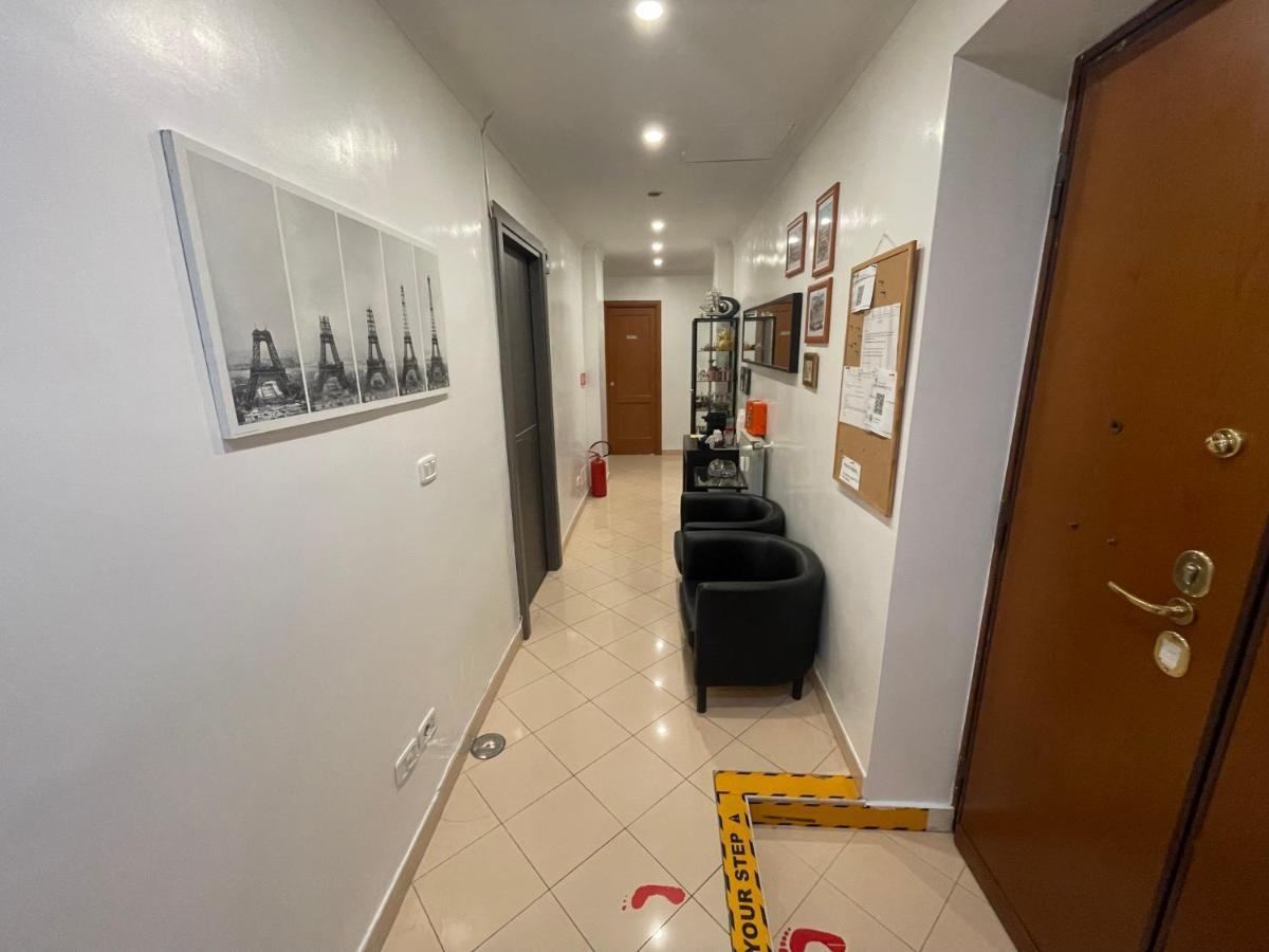 Kaydee Guesthouse ローマ エクステリア 写真