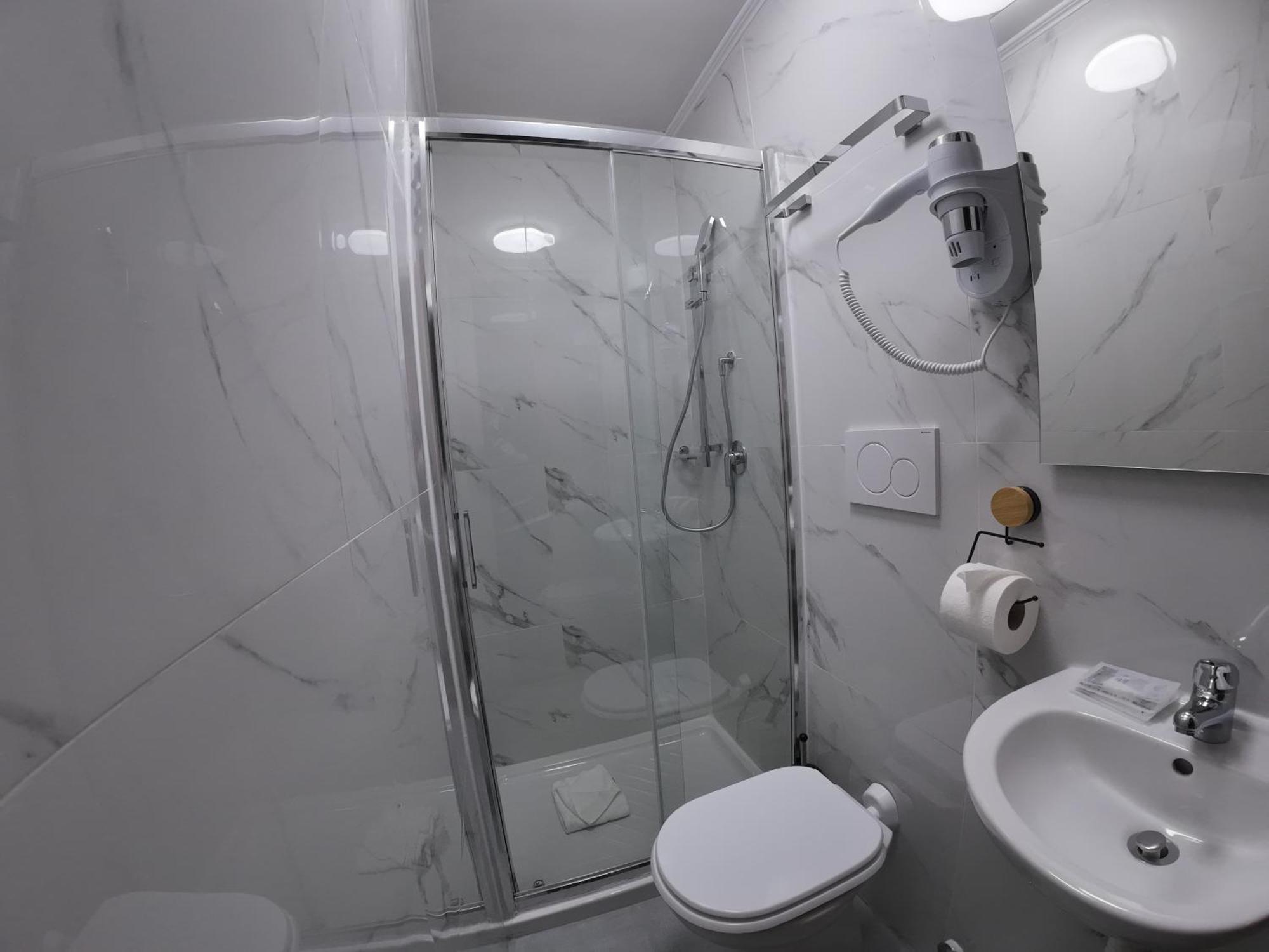 Kaydee Guesthouse ローマ エクステリア 写真