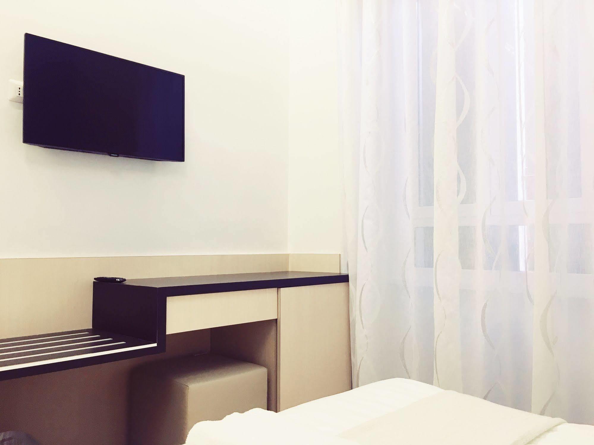 Kaydee Guesthouse ローマ エクステリア 写真