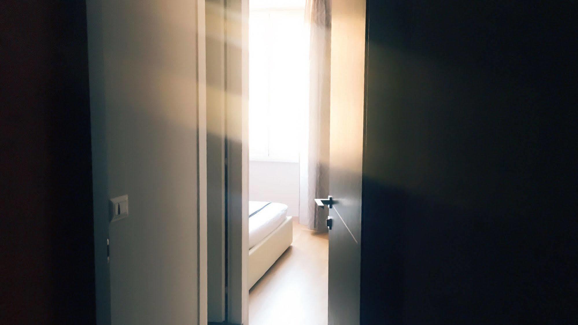 Kaydee Guesthouse ローマ エクステリア 写真